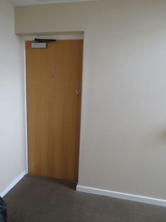 Additional image 3 of 3 bed flat for saleFlat, Cwrt Westfa, Pentre Doc Y Gogledd, Llanelli SA15