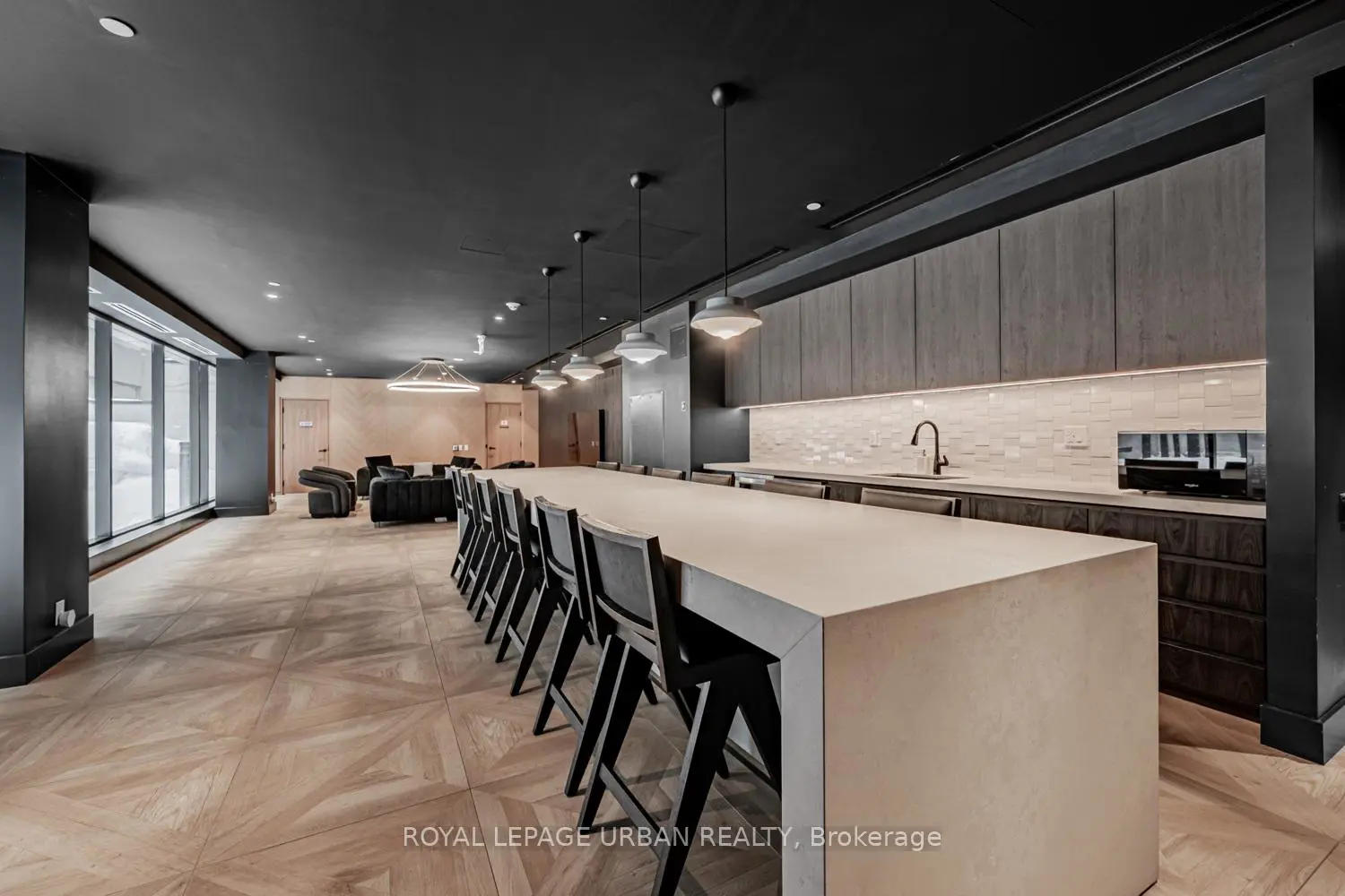 Additional image 18 of 195 Mccaul Street 521