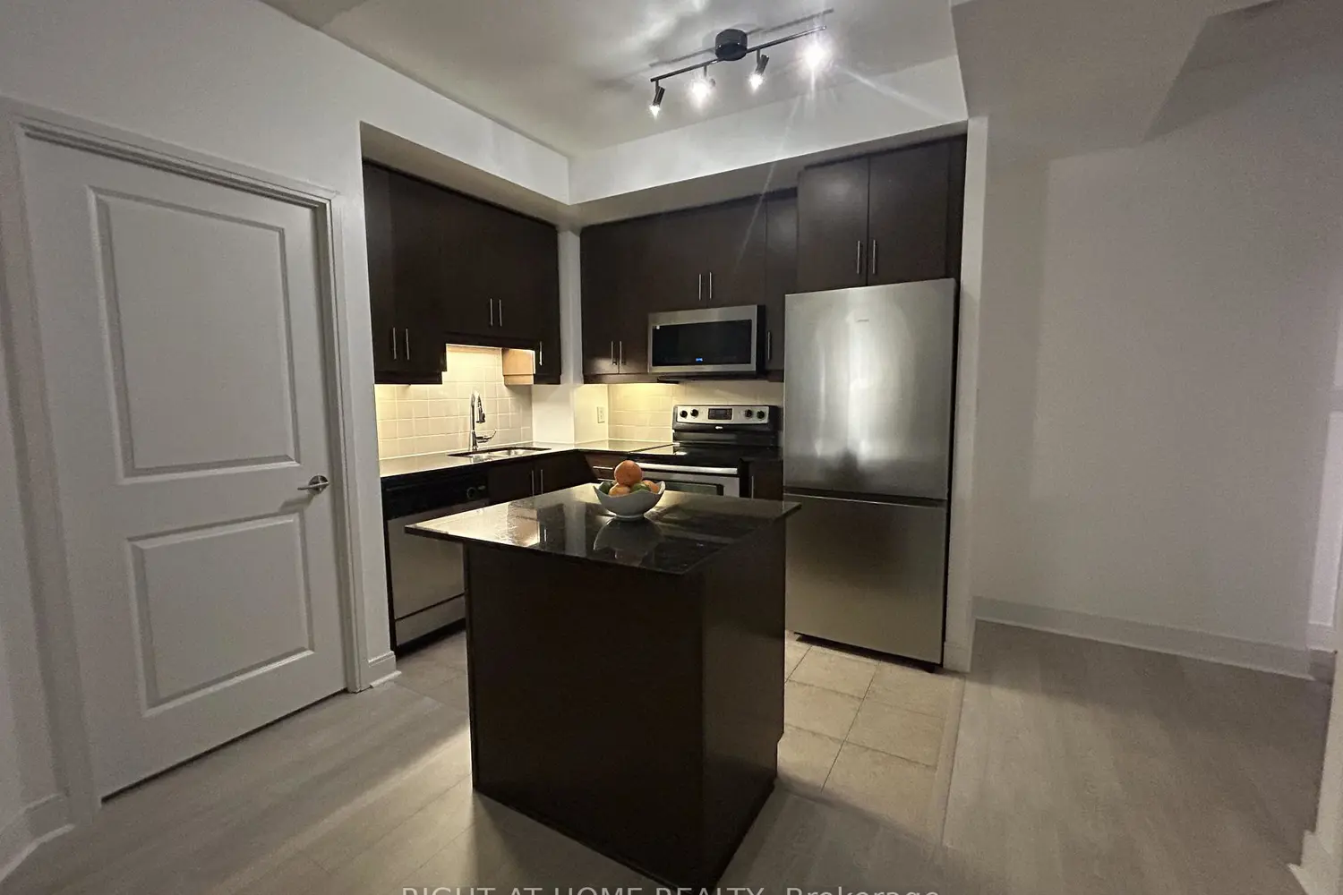 Additional image 6 of 50 Absolute Avenue 1806