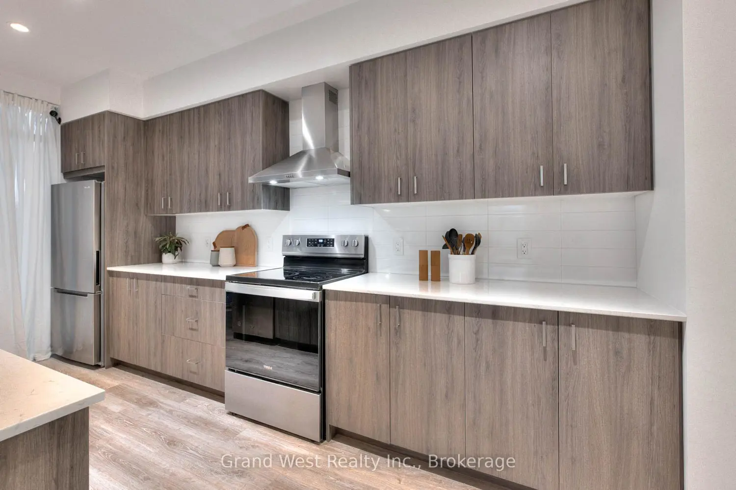 Additional image 9 of 50 Grand Avenue 602