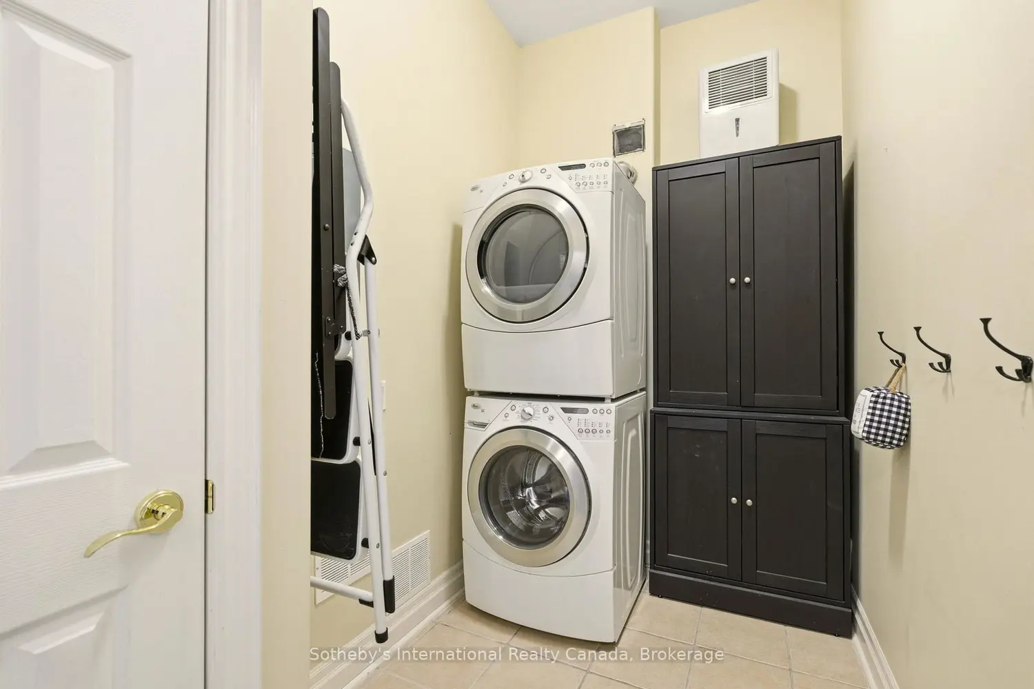 Additional image 4 of 110 Steamship Bay Road 102