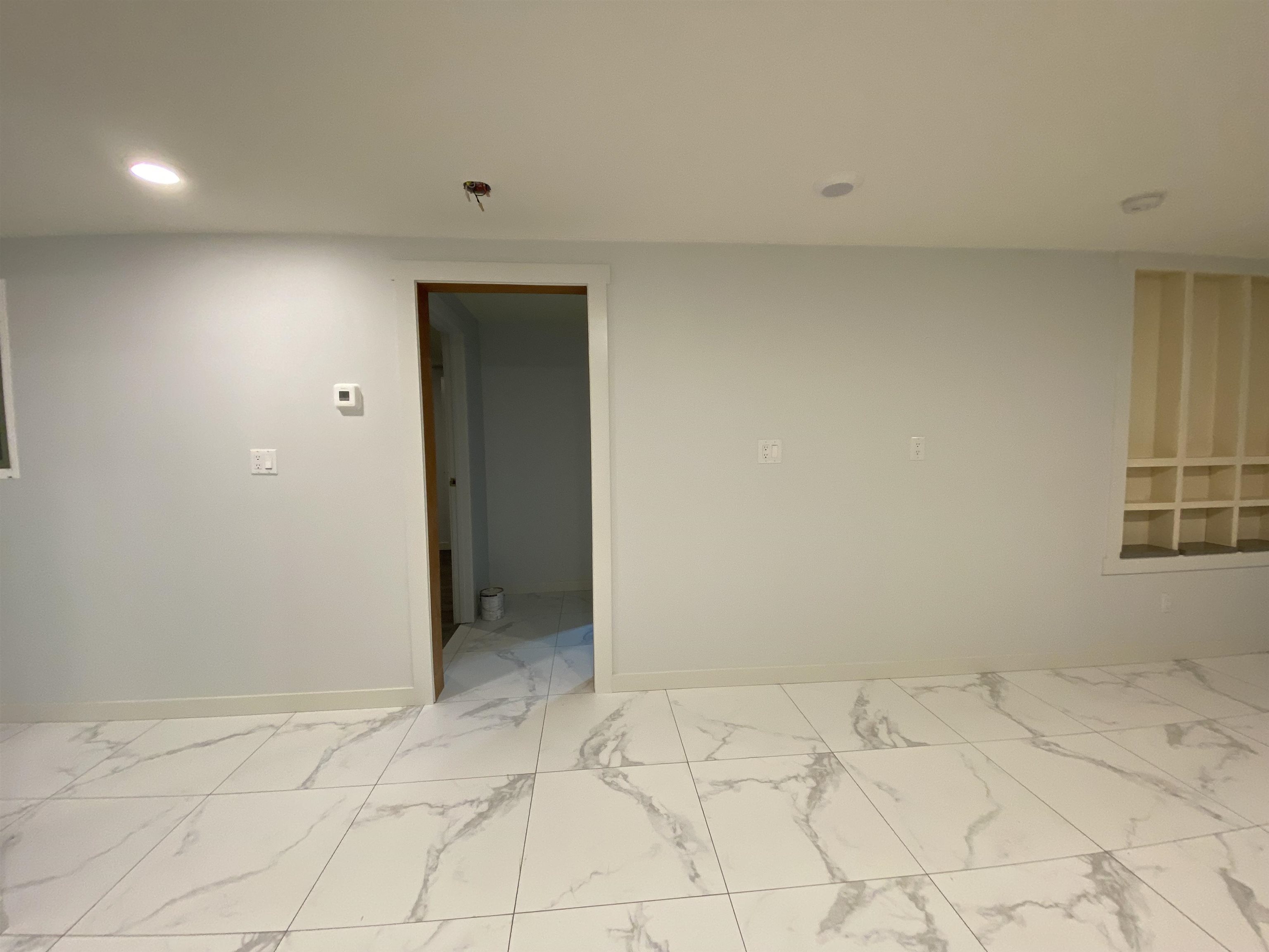 Basement Sui-6150 Buckingham Drive, Burnaby, BC, V4E 2A4