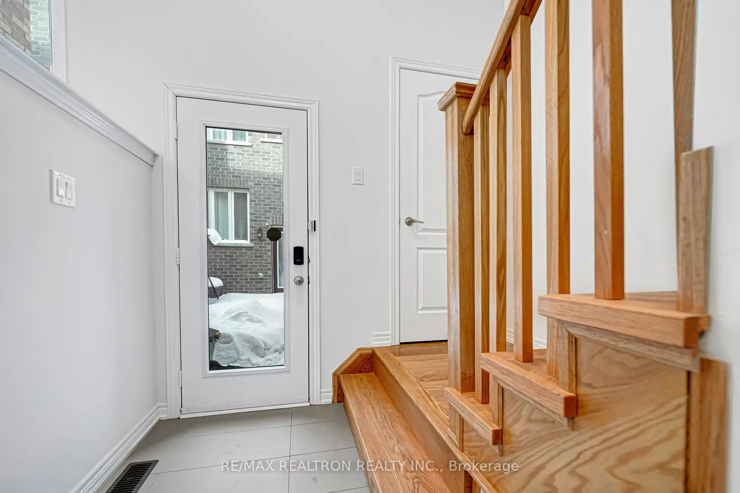 51 Albert Lewis Street photo 5