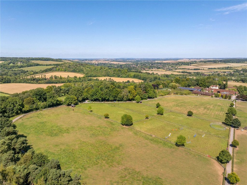 Additional image 4 of 7 bed equestrian for saleThe Whole | Hillfields Farm, Lower Basildon, Reading, Berkshire RG8