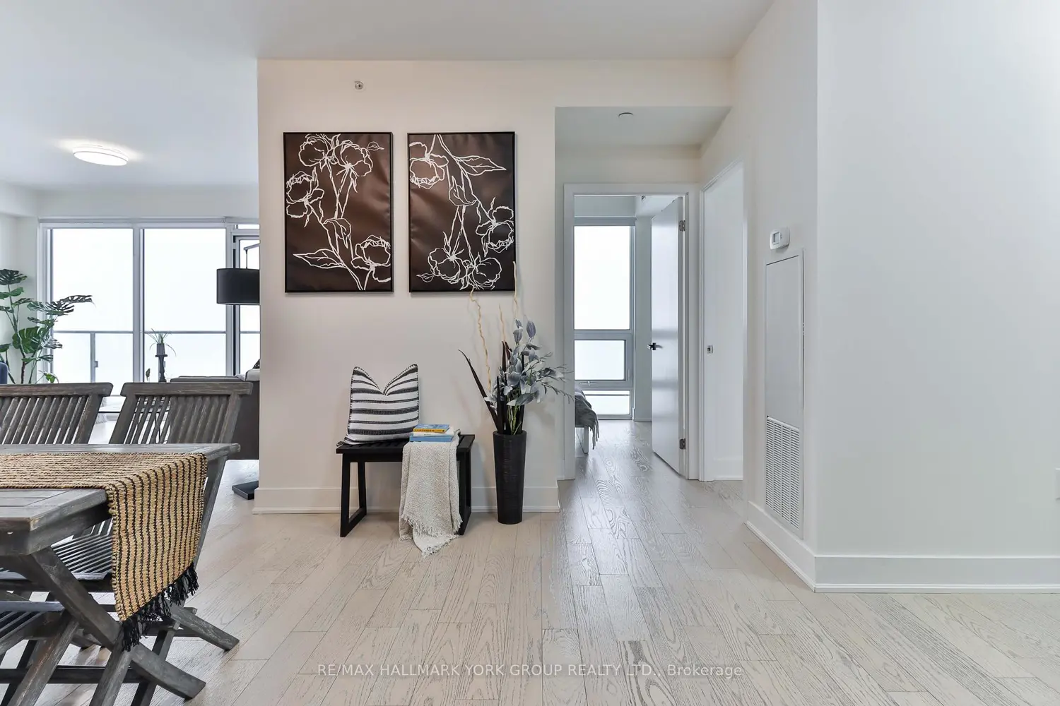 Additional image 2 of 955 Bay Street 3703