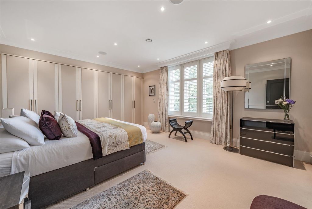 Additional image 25 of 3 bed flat for saleWoodland Way, Kingswood KT20