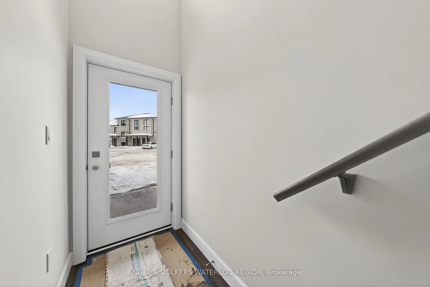 Additional image 4 of 3202 Vivian Line 49