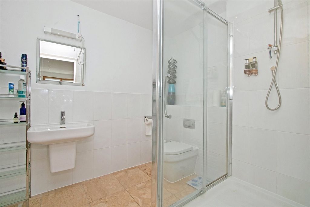 Additional image 39 of 3 bed flat for salePentire Avenue, Pentire, Newquay, Cornwall TR7