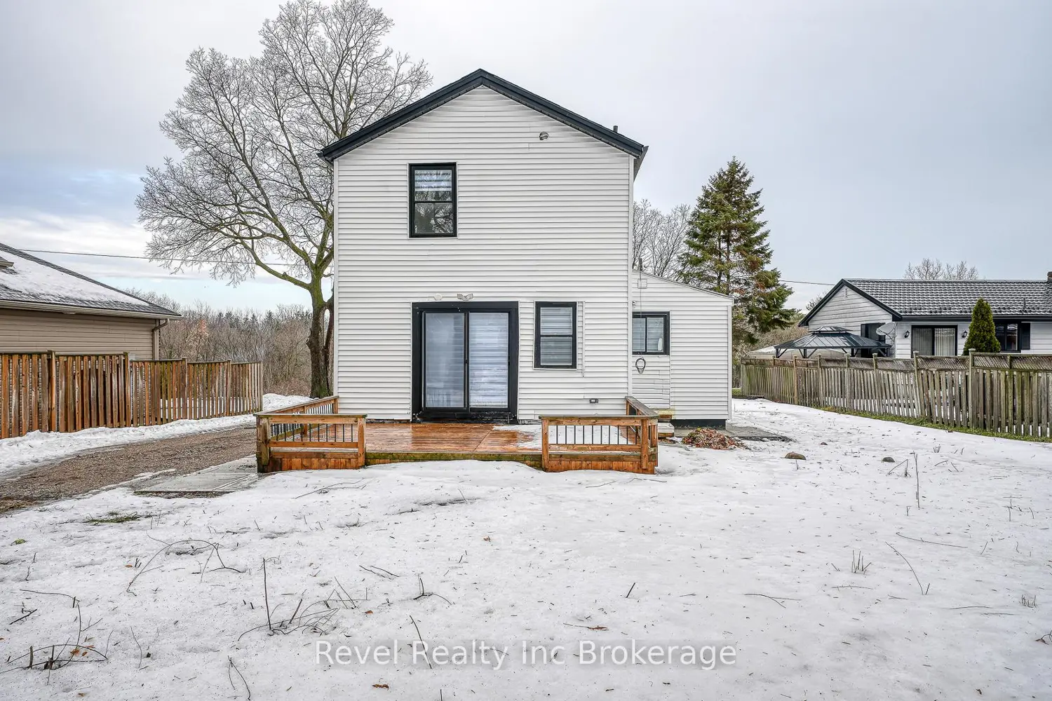 Additional image 16 of 241 Charles Street