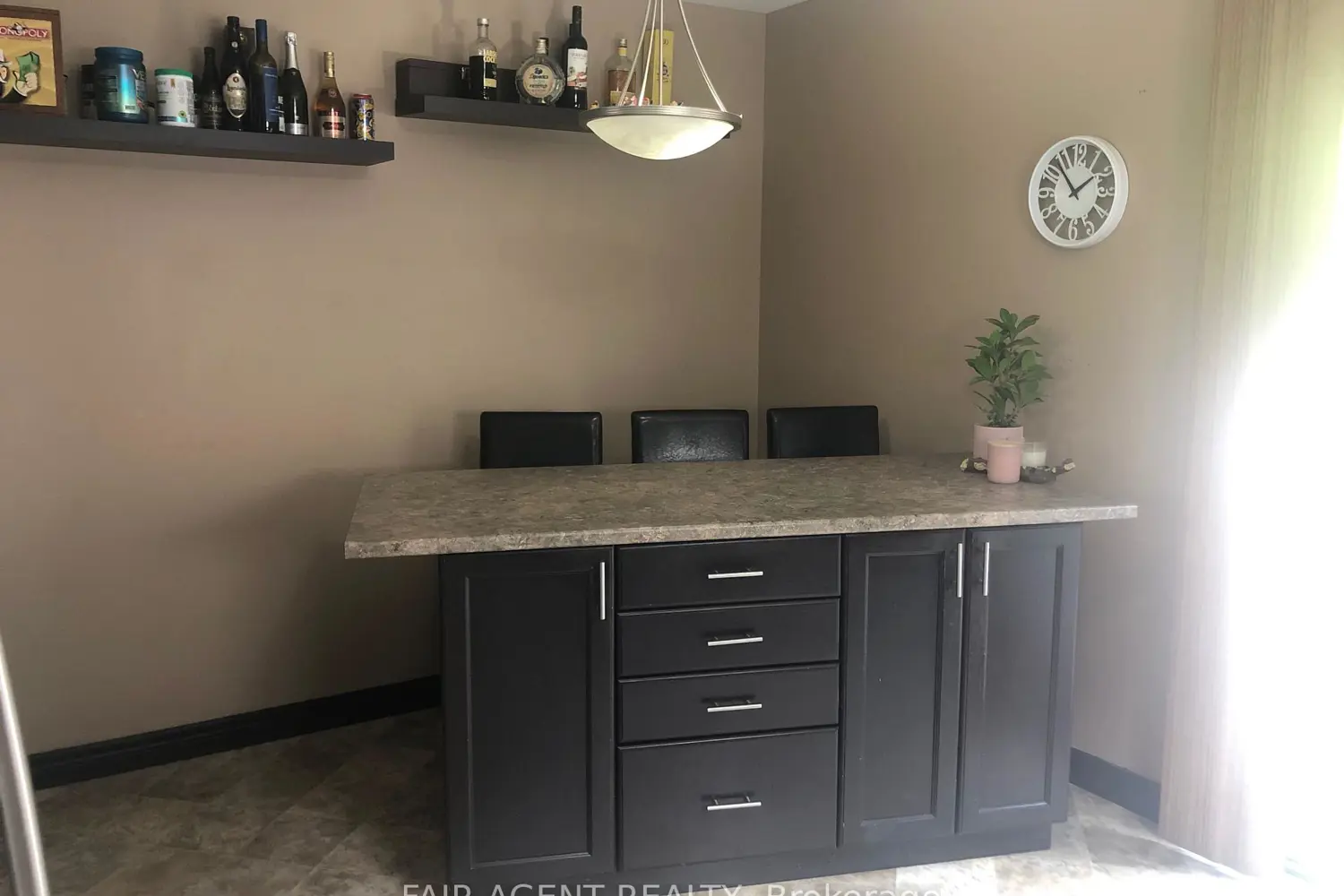 Additional image 9 of 562 Erinbrook Drive