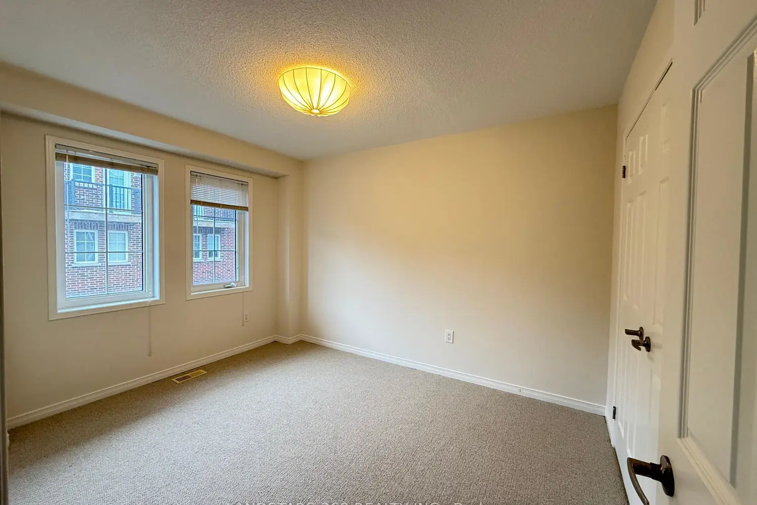 Additional image 14 of 109 The Queensway #108