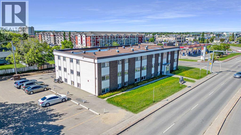 305, 9515 100 Avenue