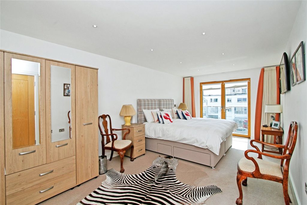 Additional image 33 of 3 bed flat for salePentire Avenue, Pentire, Newquay, Cornwall TR7