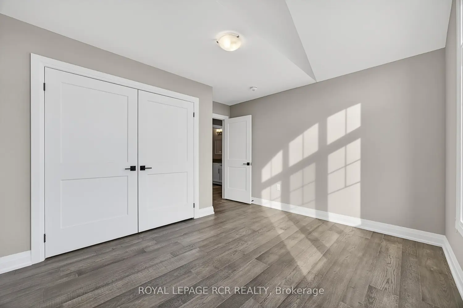 Additional image 16 of 28 St. George Street