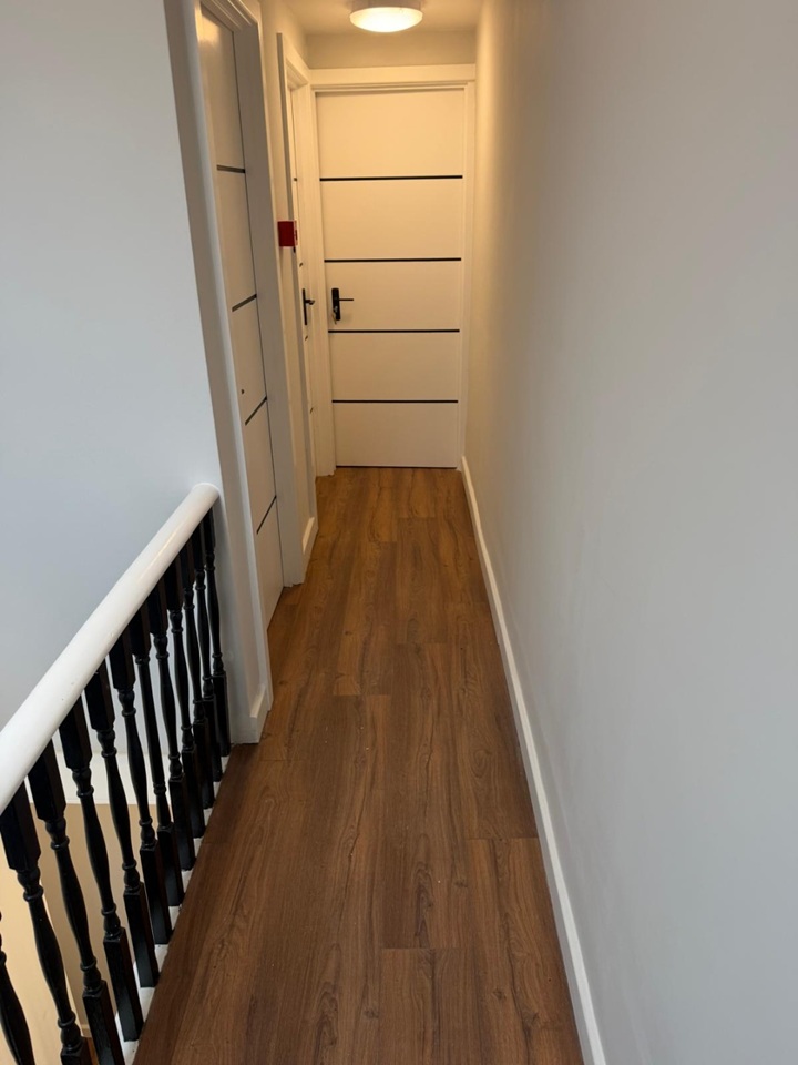 Additional image 9 of Studio Flat, Garfield Road, SW11, N1 7GU
