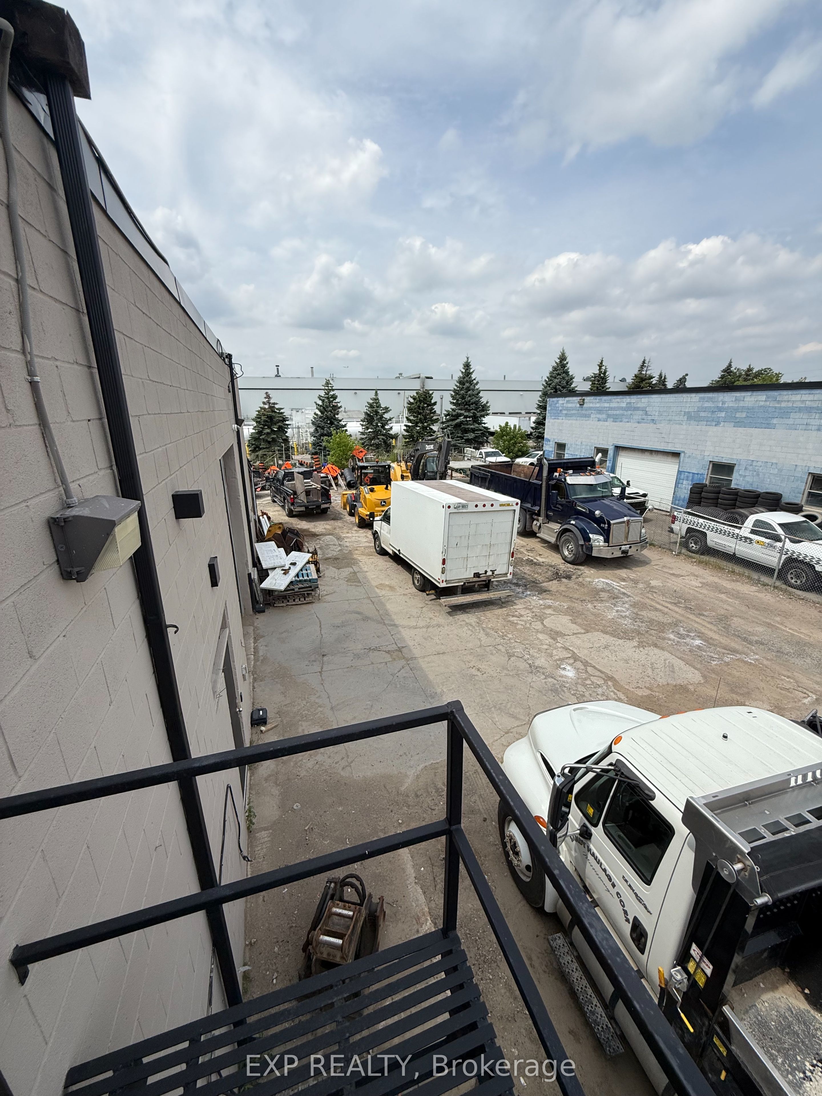 Additional image 3 of 1261 Britannia Road E, Mississauga, ON, L4W 1C7