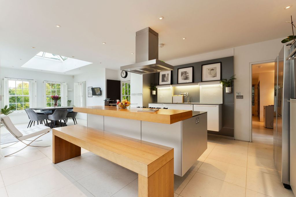 Additional image 4 of 6 bed detached house for saleWatersmeet Road, Salisbury SP2