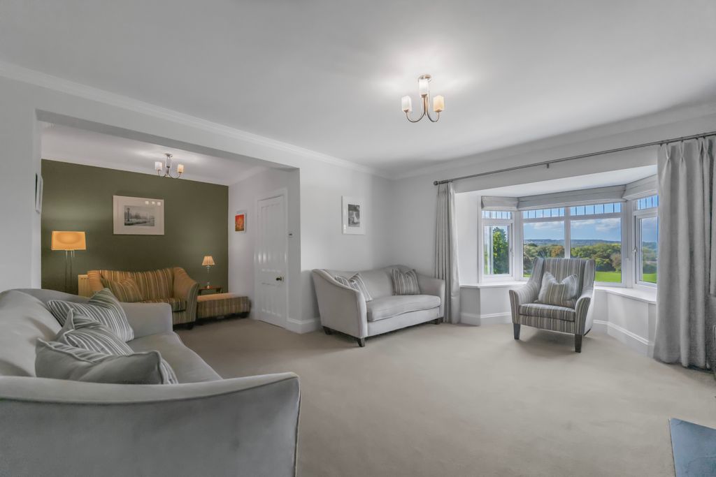 6 bed detached house for salePeterston-Super-Ely, Cardiff CF5 photo 3