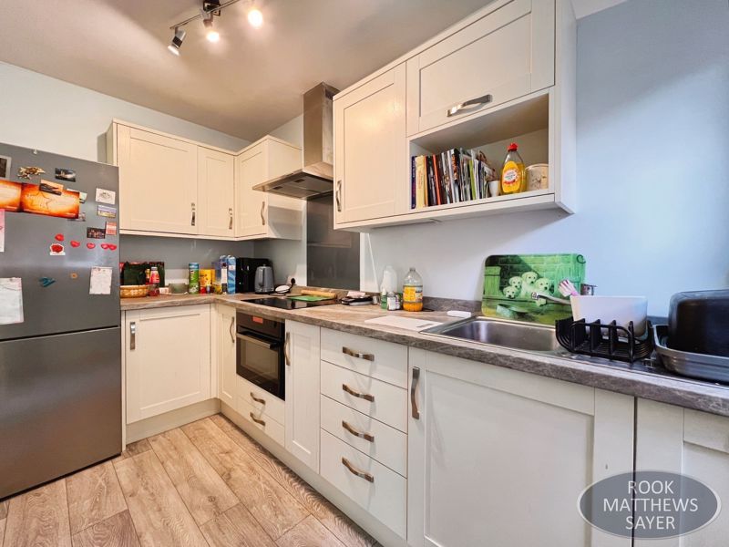2 bed flat for saleAdderstone Crescent, Newcastle Upon Tyne NE2 photo 4