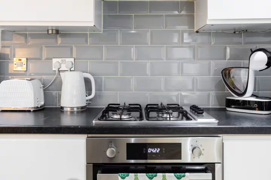 Additional image 9 of 2 Bed Flat, North End Road, W14, N1 7GU