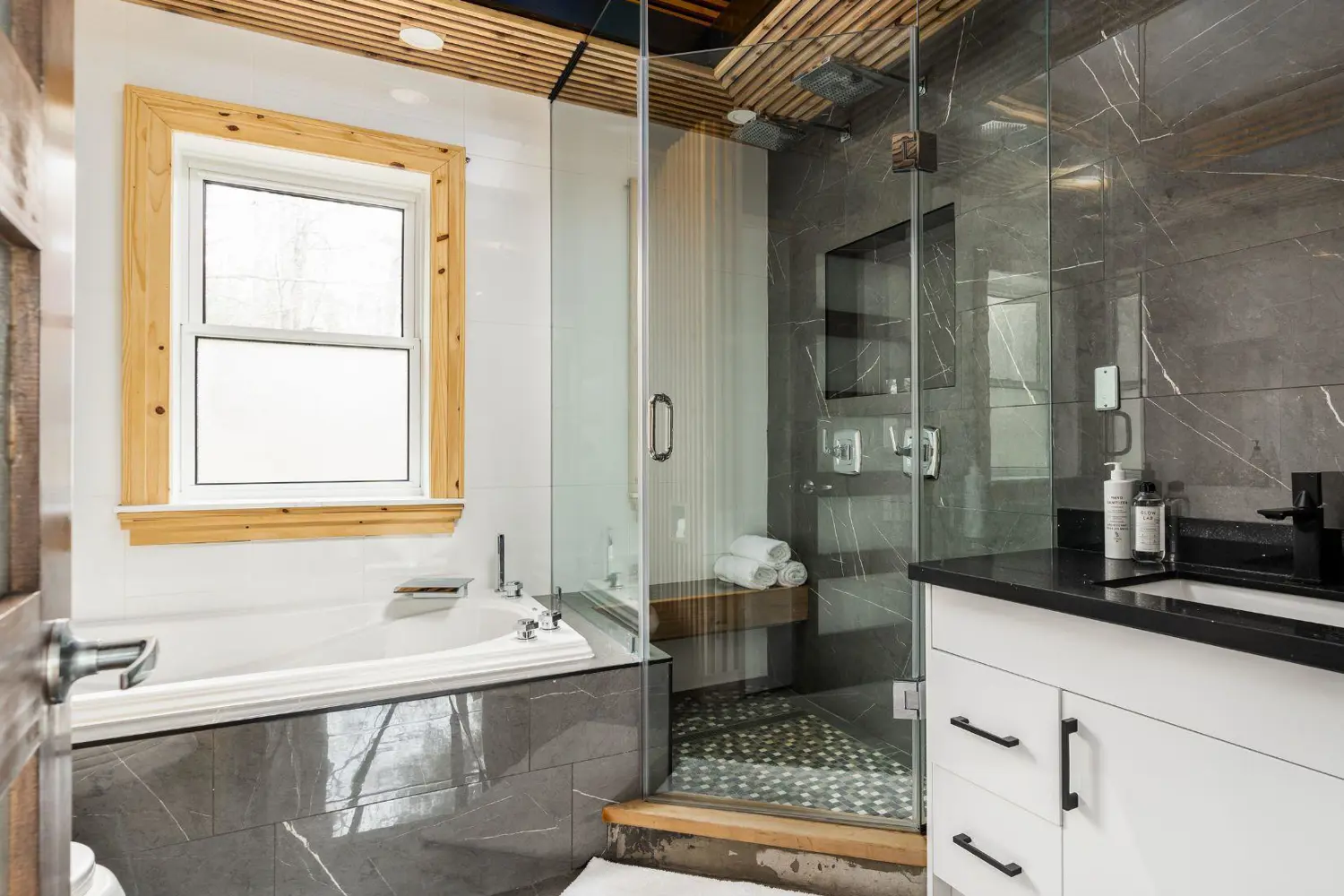 Additional image 14 of 613 Long Lake Road