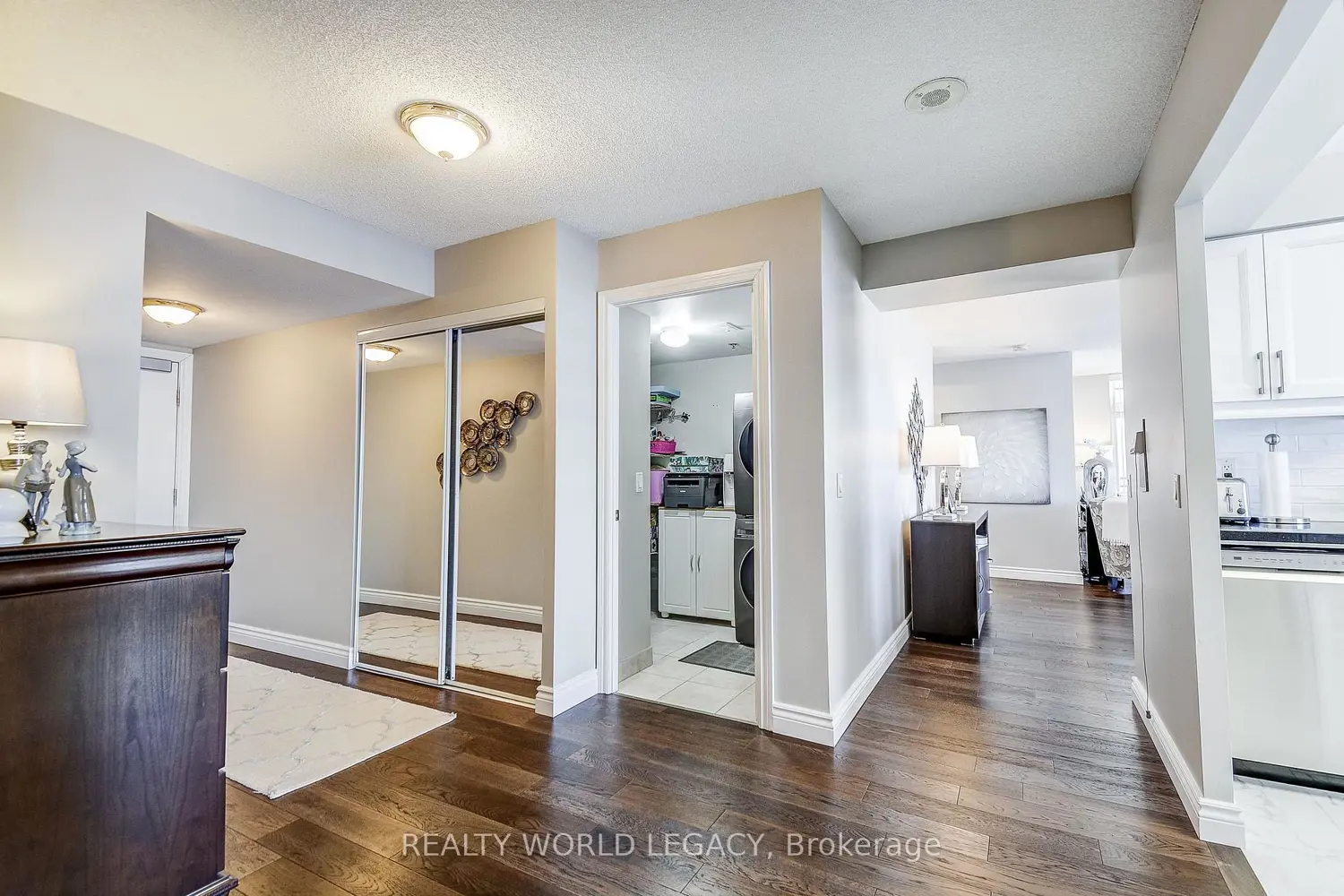 Additional image 2 of 100 Burloak Drive 1301