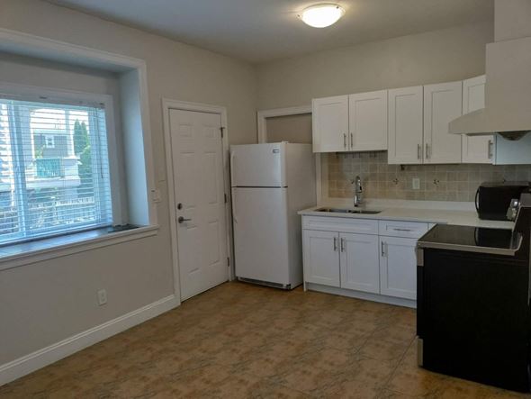 S2529: In-Law 7152 Waverley Ave, Burnaby, BC, V5J 4A5