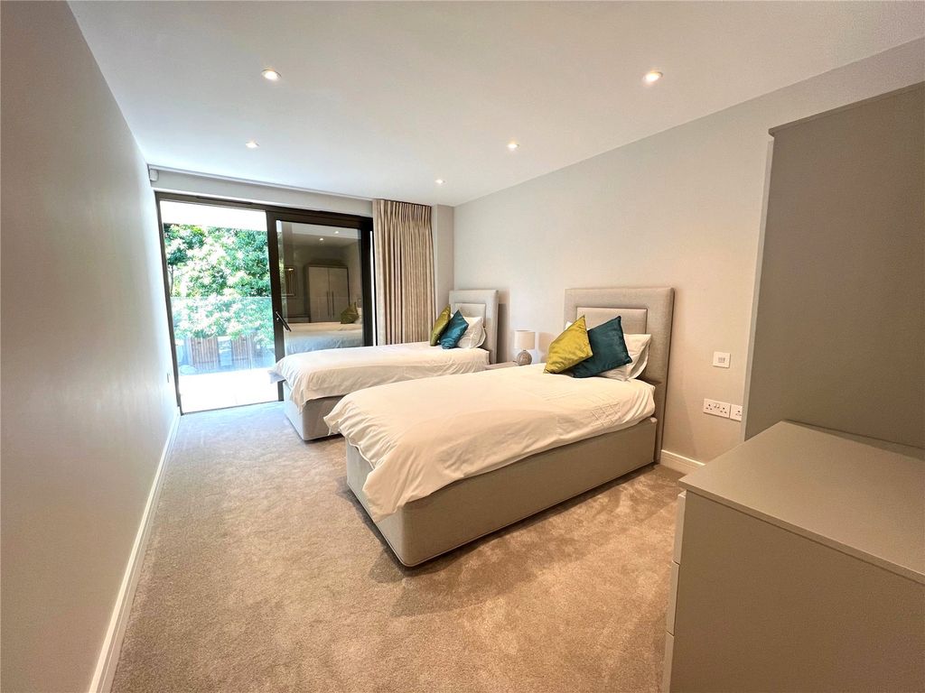 Additional image 14 of 3 bed flat for saleThe Avenue, Branksome Park, Dorset BH13