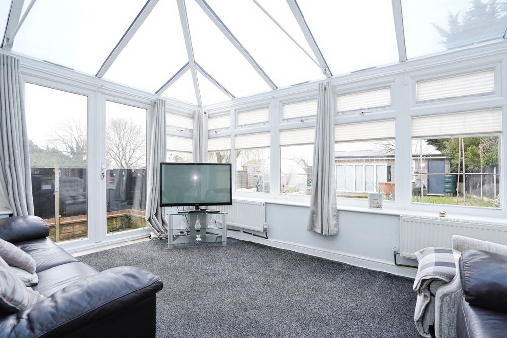 Additional image 19 of 3 bed semi-detached house for saleAshcroft Road, Luton LU2