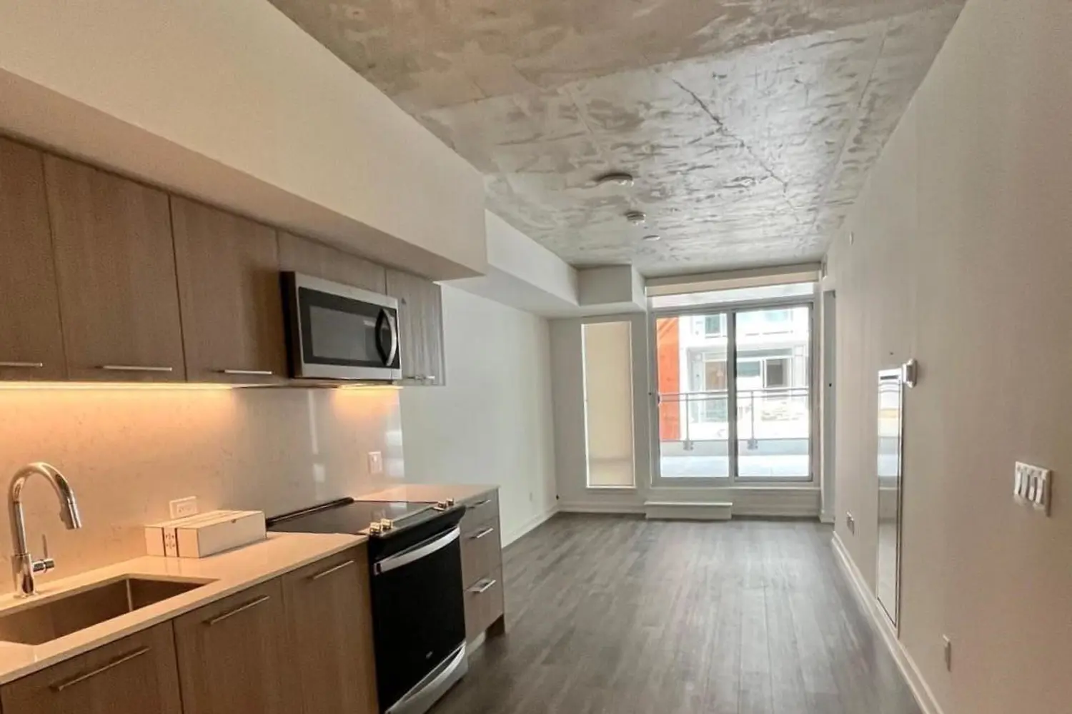 Additional image 3 of 45 Baseball Place 207