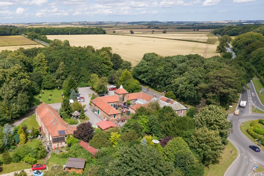 Additional image 2 of 4 bed property for saleBainton, Driffield, East Yorkshire YO25