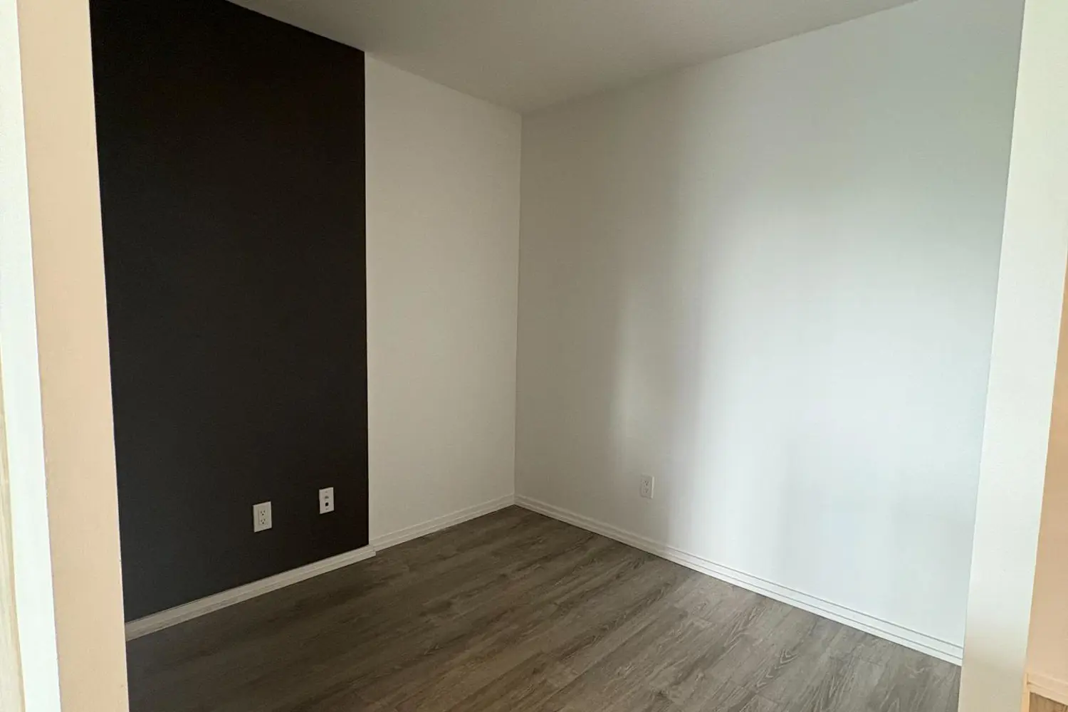 Additional image 5 of 8 Hillsdale Avenue 735