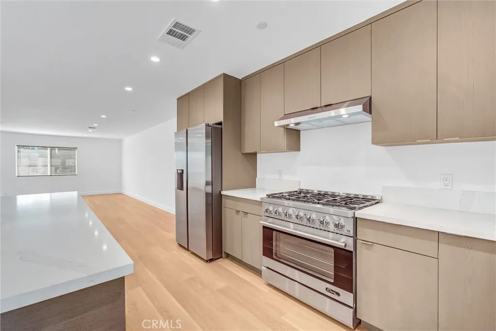 Additional image 9 of 18225 Chatsworth St, Northridge, CA 91326