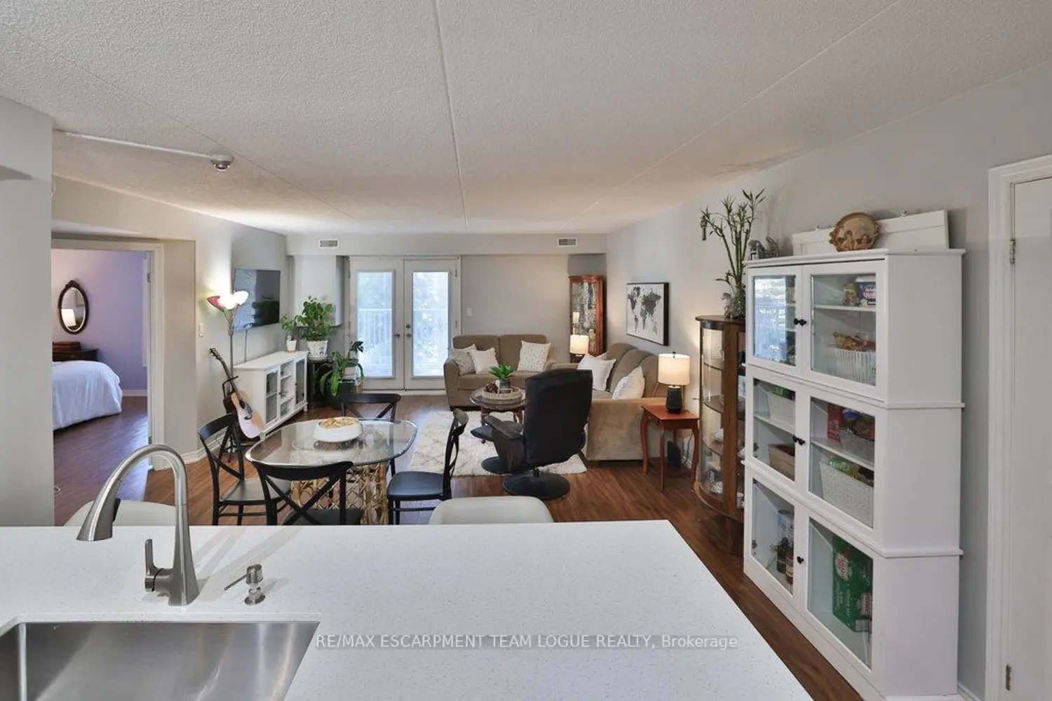 Additional image 8 of 2010 Cleaver Avenue 211