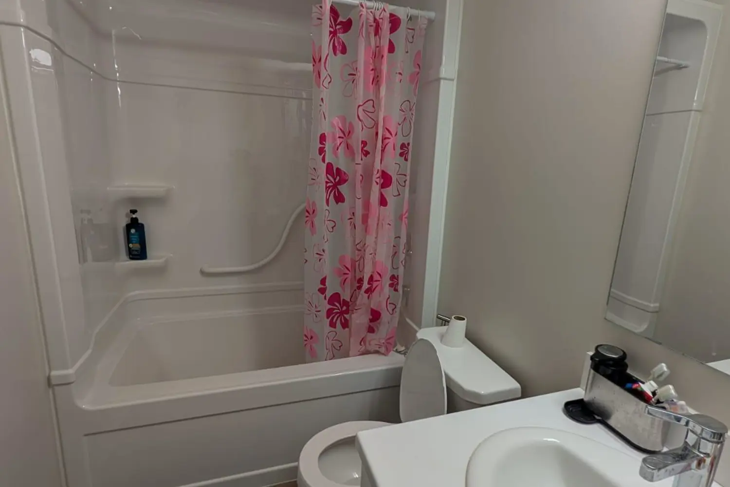 Additional image 20 of 50 Herrick Avenue Up27