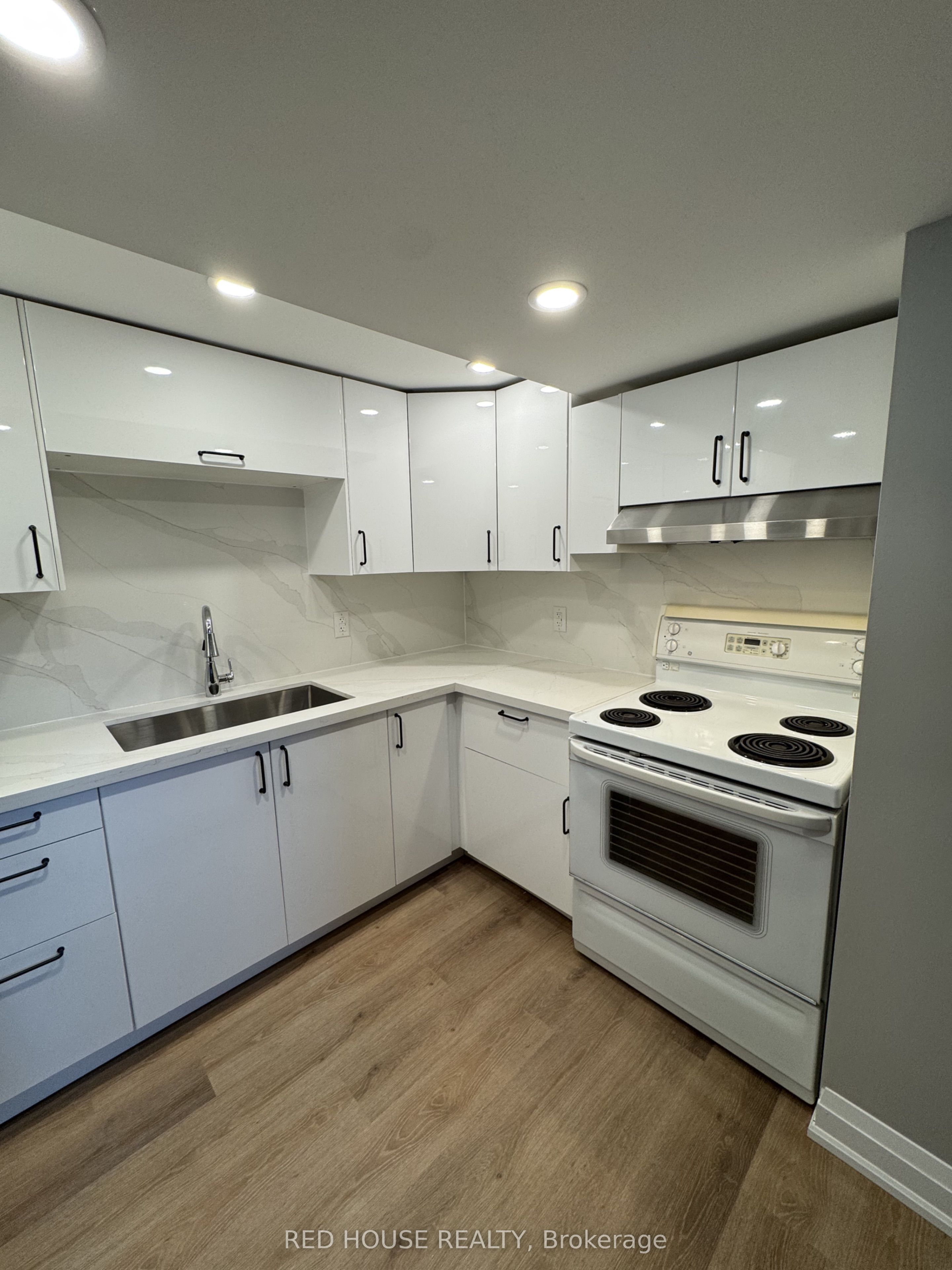 Additional image 2 of 52 Charlbrook Avenue, Barrie, ON, L4M 2Y4