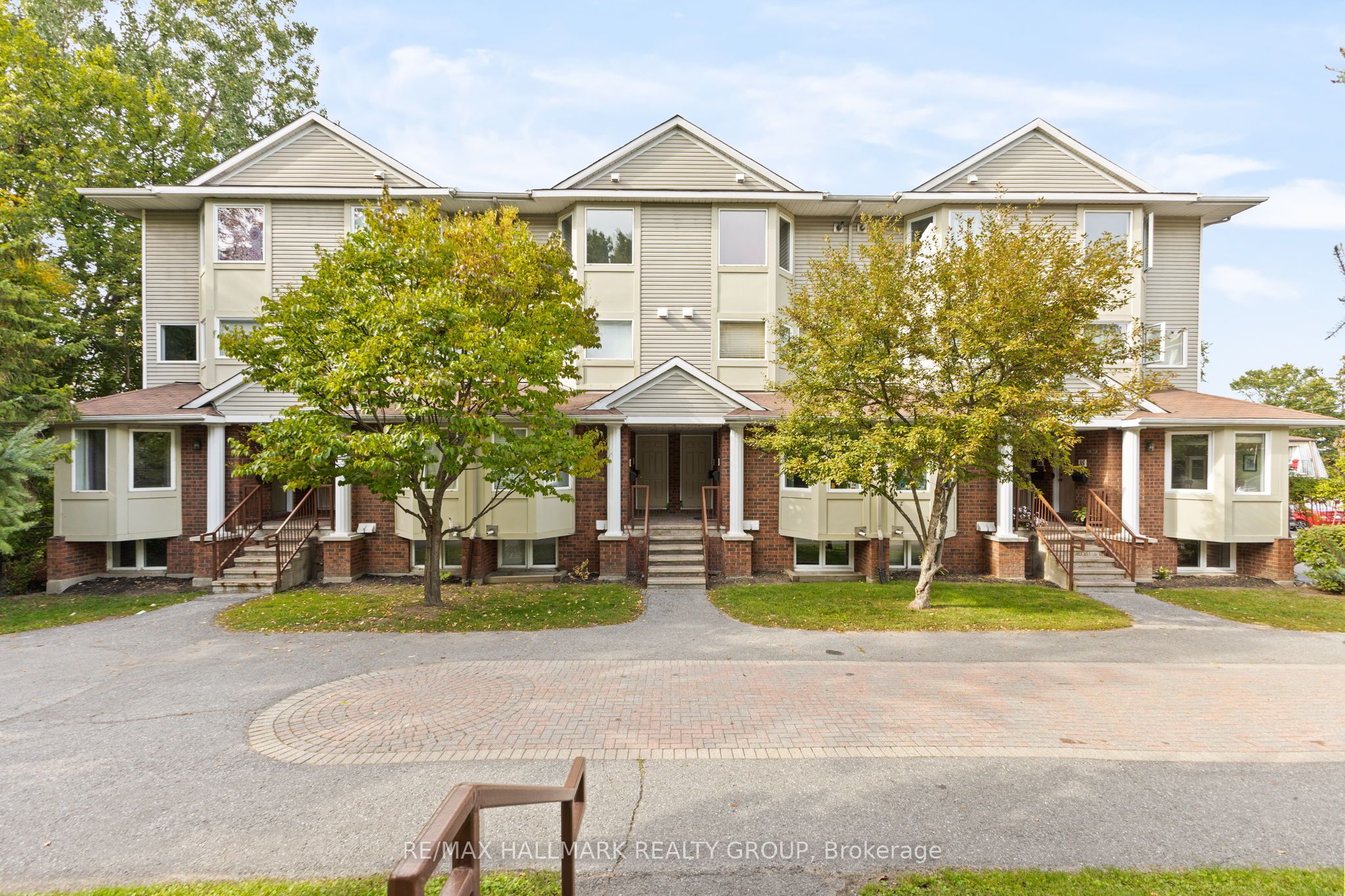 Additional image 2 of 35-1400 Wildberry Court, Ottawa, ON, K1C 7K6