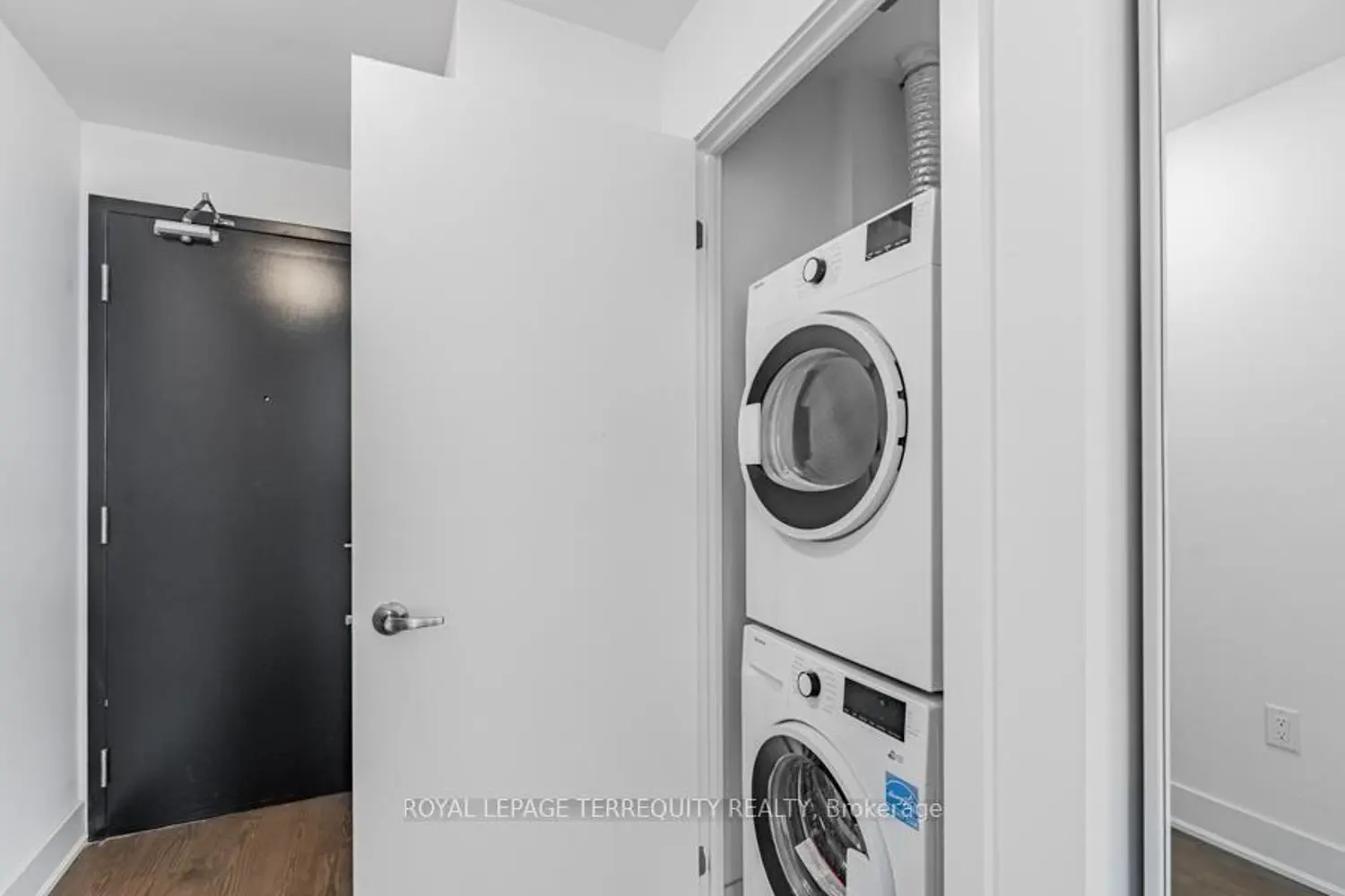Additional image 3 of 955 Bay Street 3106