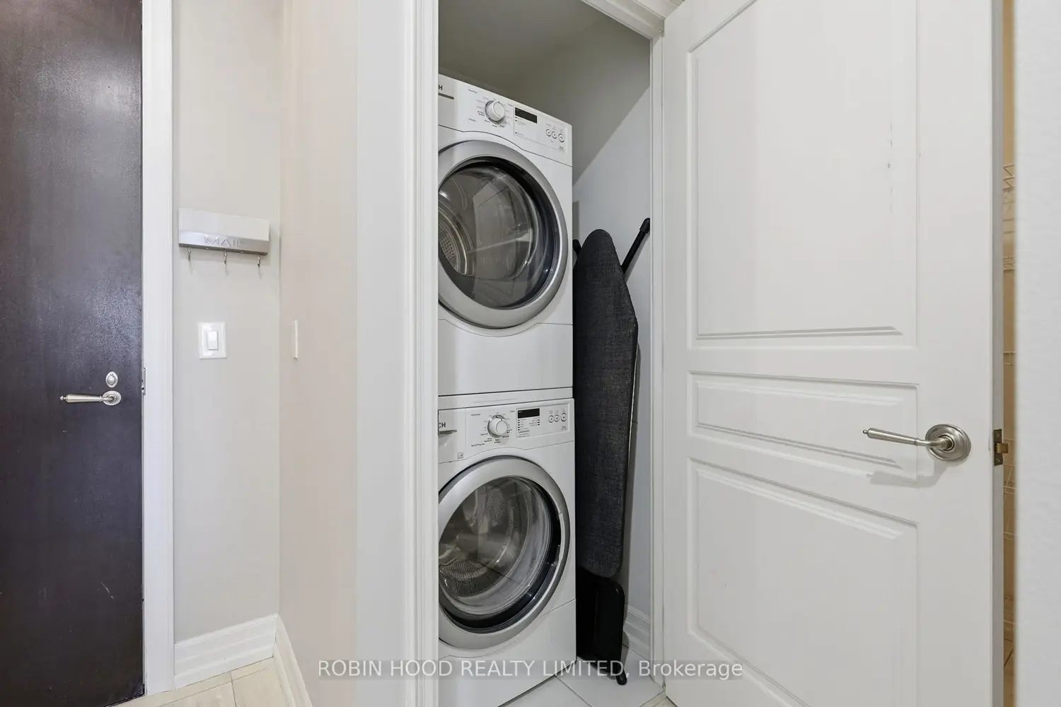 Additional image 16 of 21 Burkebrook Place 331