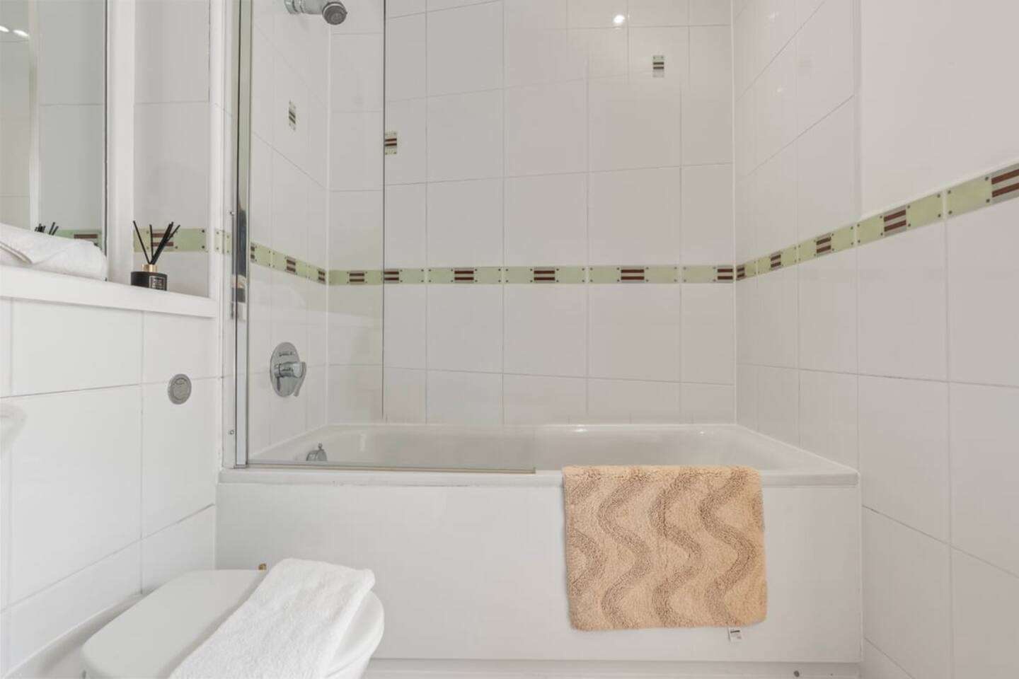 Additional image 12 of 1 Bed Flat, New Hampton Loft, B18, N1 7GU