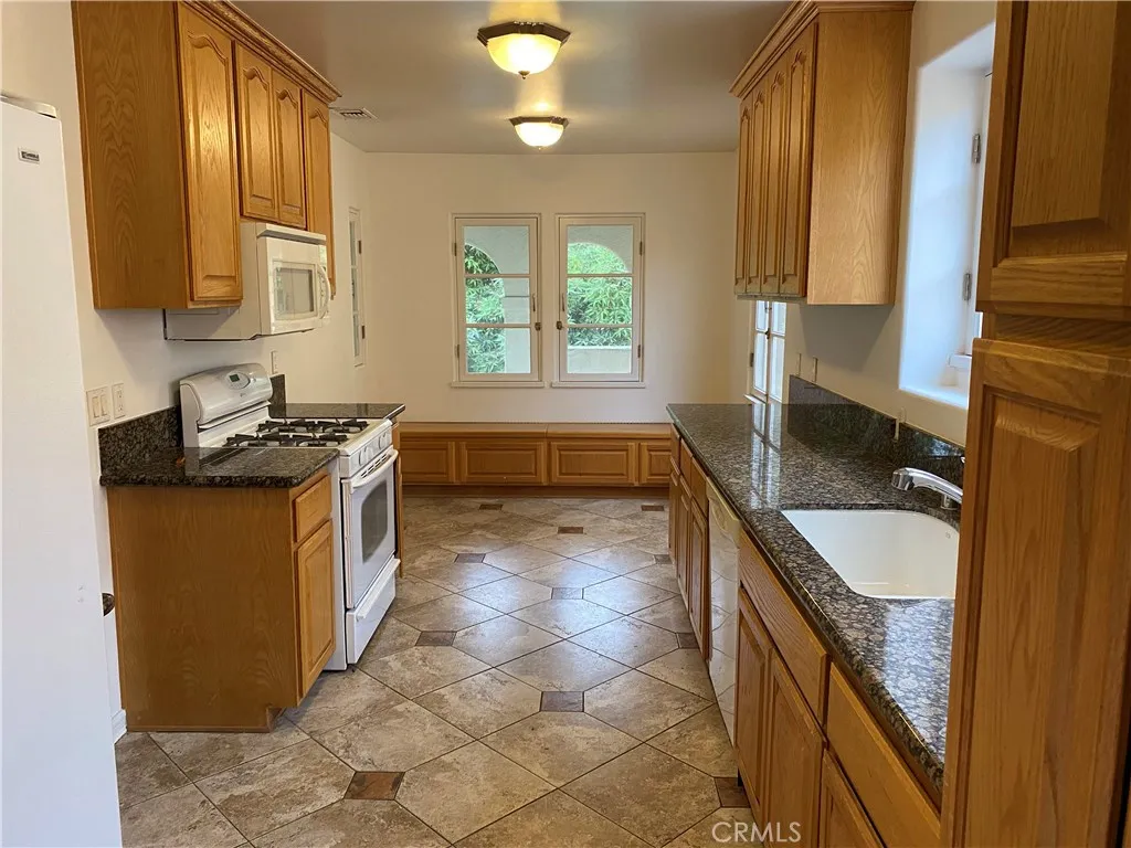 Additional image 59 of 1028 S Crescent Heights Boulevard, Los Angeles, CA 90035