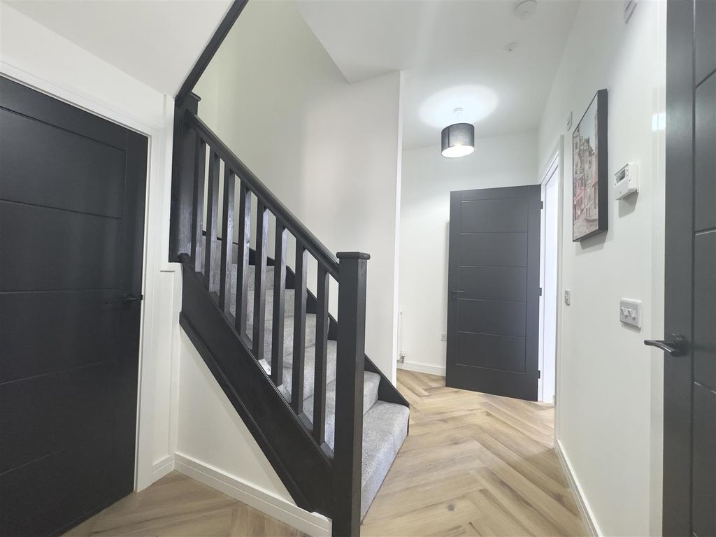 Additional image 8 of 2 bed flat for saleKirk Street, Strathaven ML10
