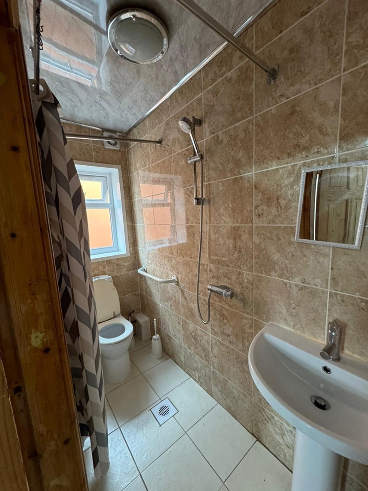 Additional image 11 of Room in a Shared House, Ellesmere Road, B8, N1 7GU