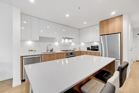 Additional image 7 of 303-715 15 Street W, North Vancouver, BC, V7M 1T2