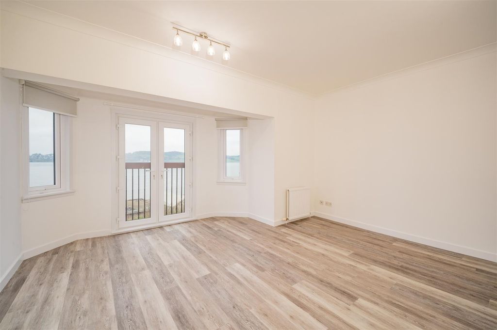 Additional image 2 of 2 bed flat for saleOgilvie Court, Broughty Ferry, Dundee DD5