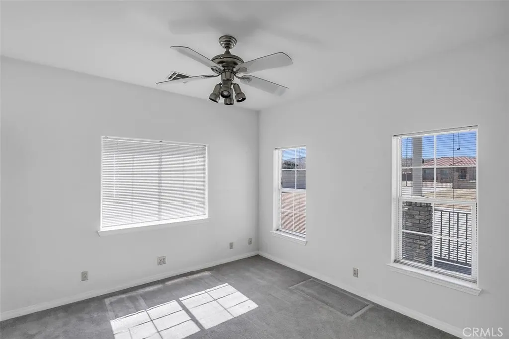 Additional image 10 of 40028 25th St W, Palmdale, CA 93551