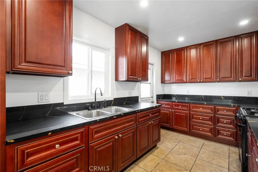 Additional image 11 of 1136 Cary Ave, Wilmington, CA 90744