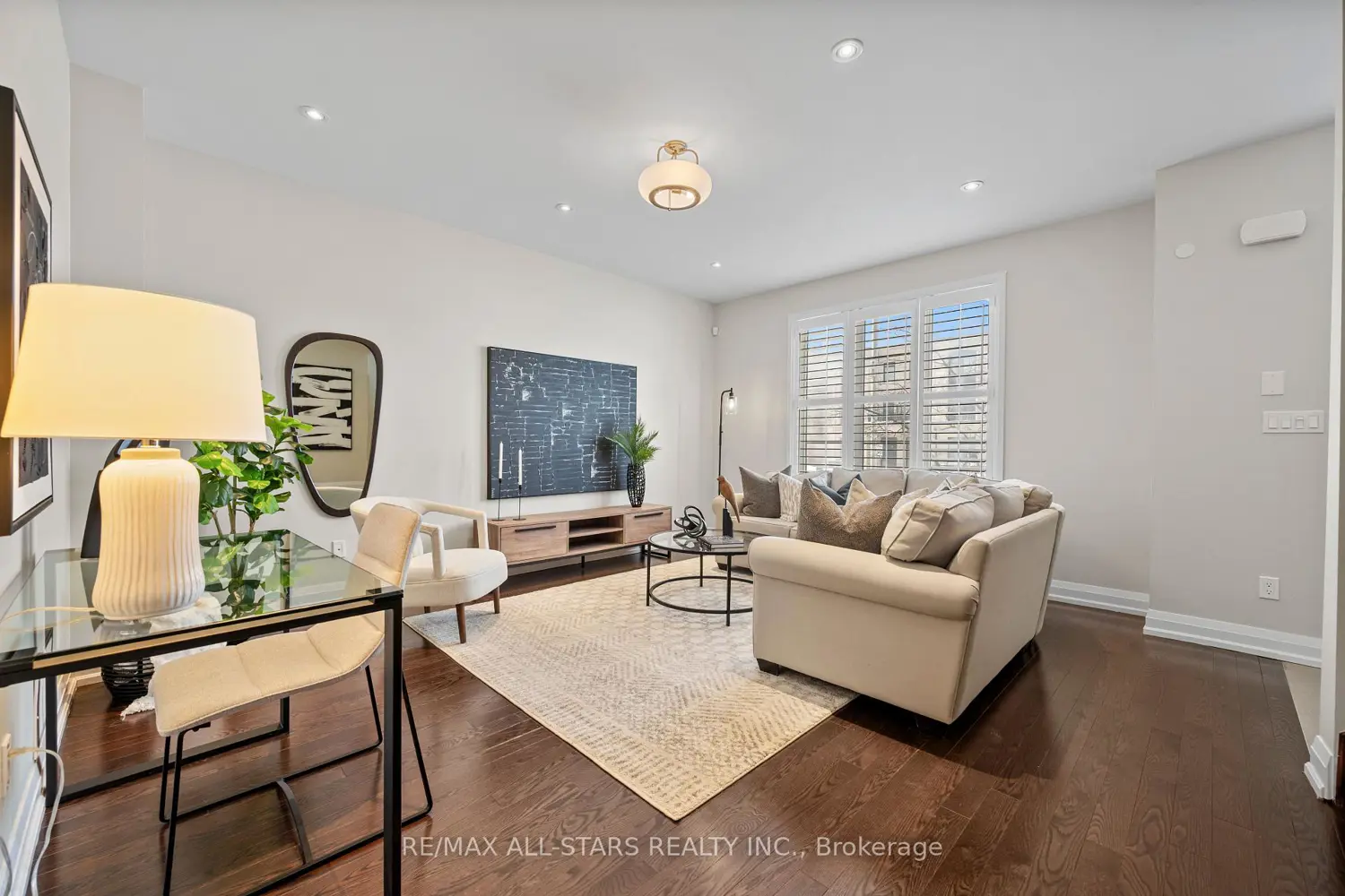 Additional image 4 of 85 Village Parkway