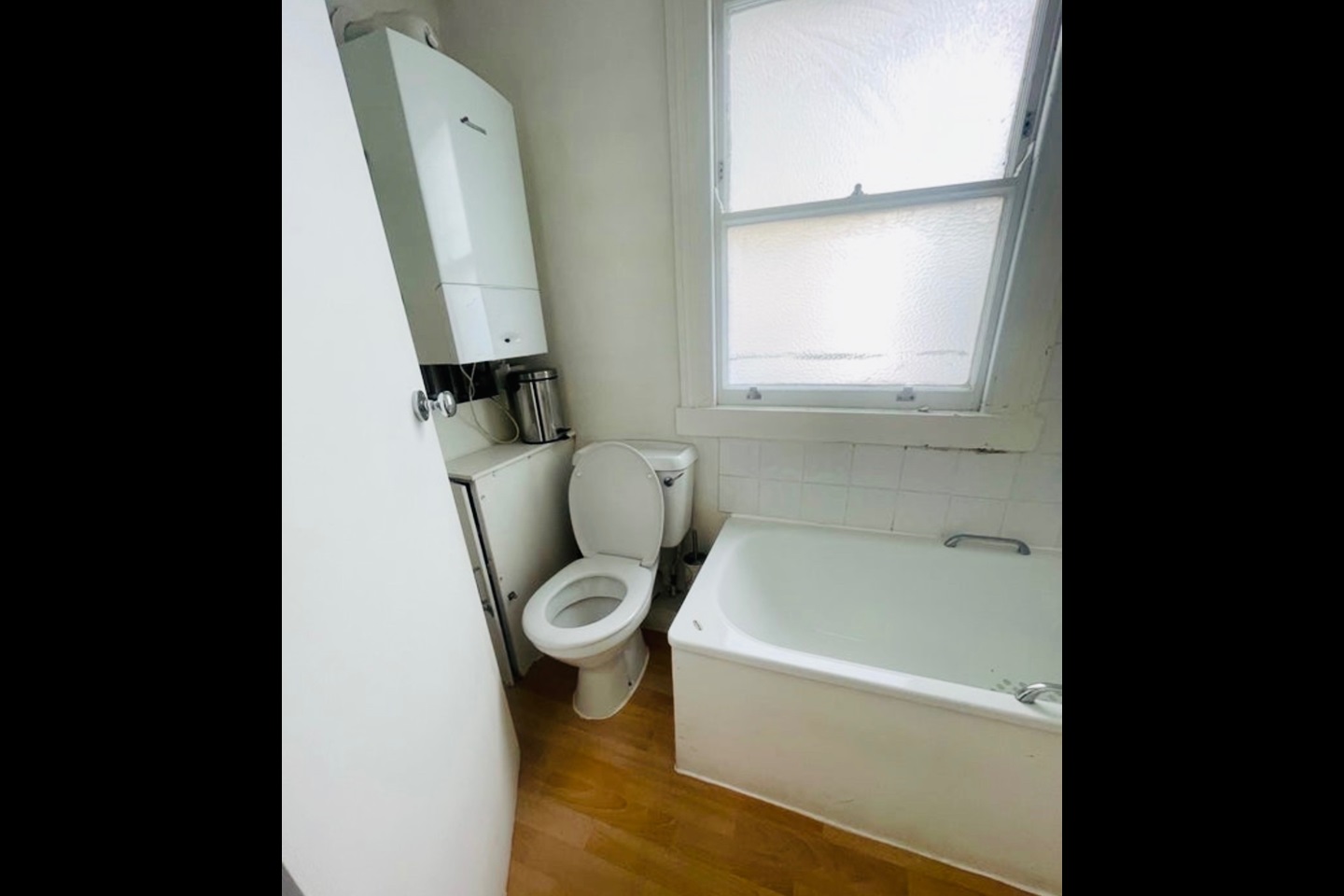 Additional image 10 of Room in a Shared Flat, Falcon Road, SW11, N1 7GU