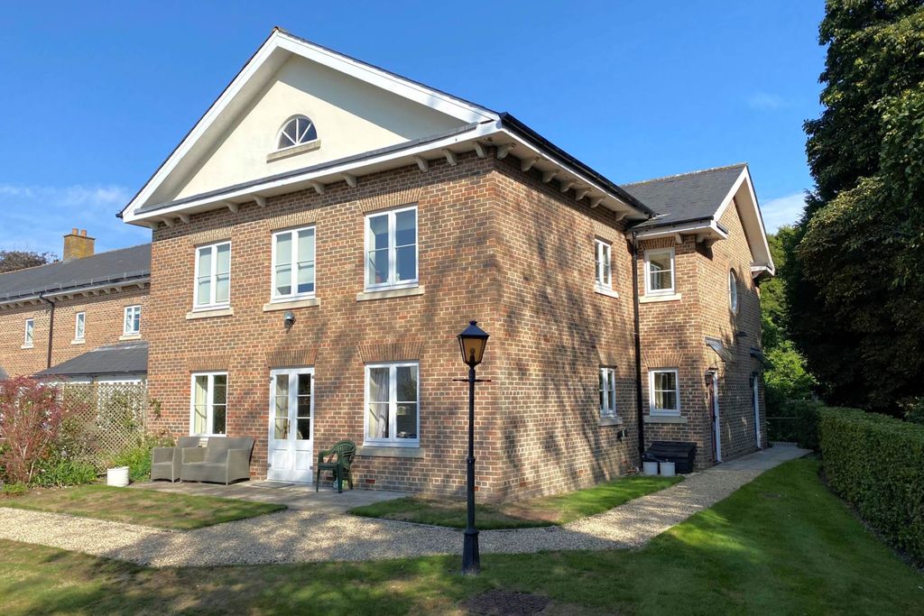 3 bed flat for saleBarn Street, Marlborough SN8